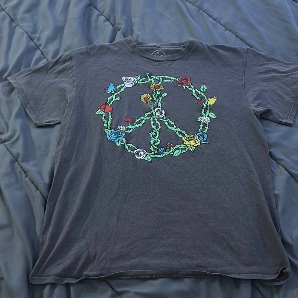 Gray Peace Sign Graphic Tee
